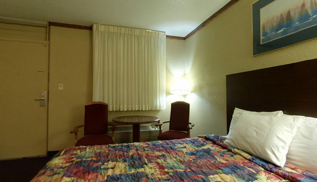 Americas Best Value Inn ニュートン 部屋 写真